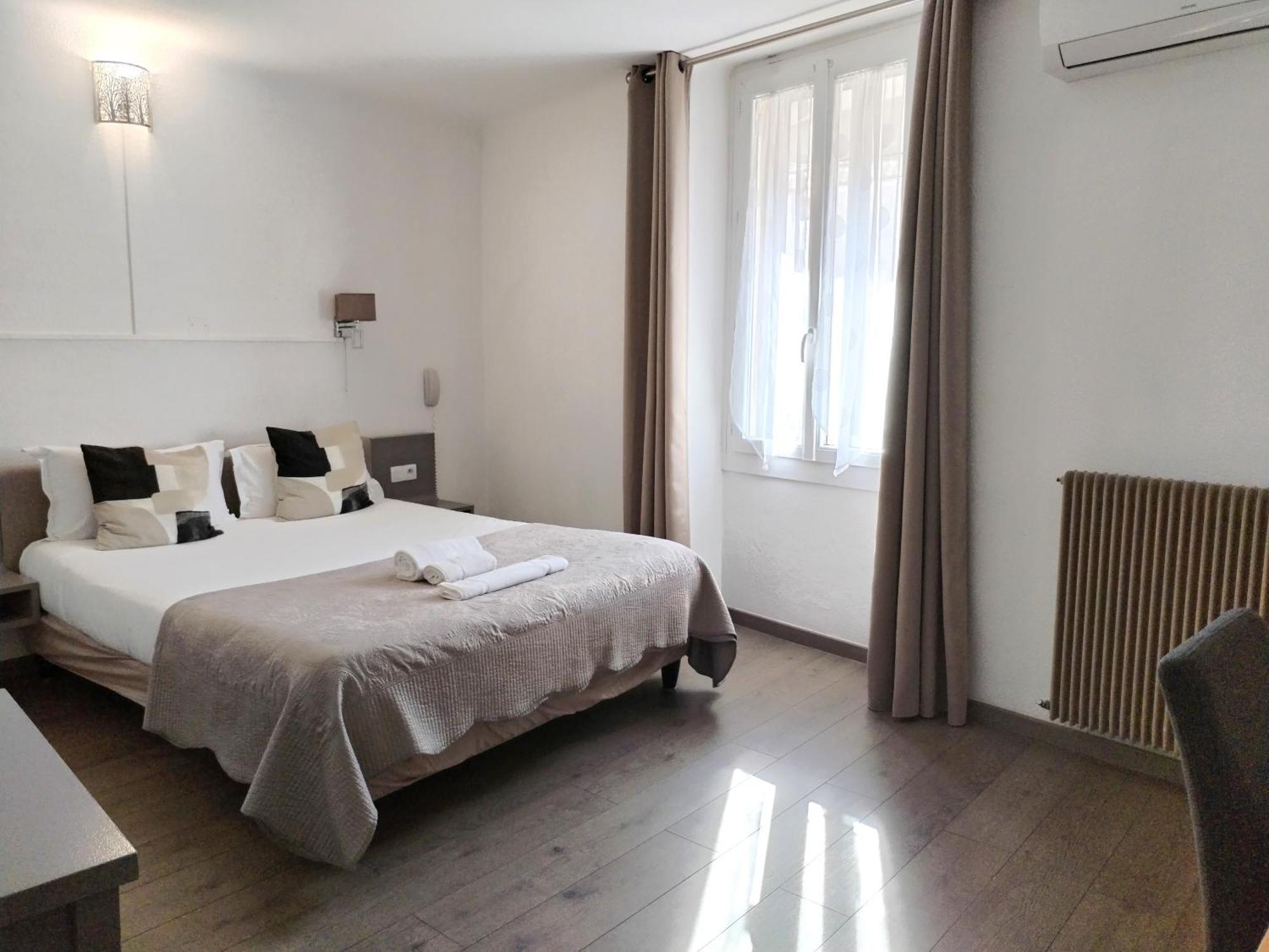 Hotel La Bastide D'Entraigues Экстерьер фото